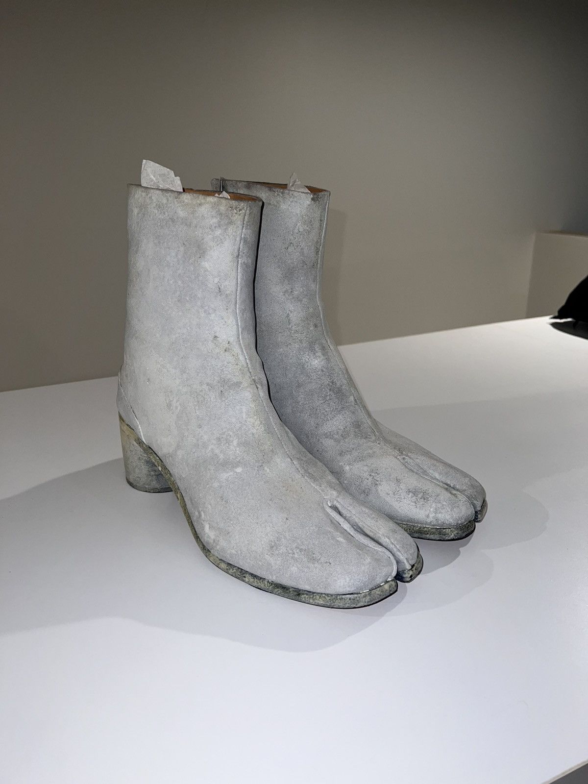 Maison Margiela Maison Margiela rare concrete painted tabi boots Size US 12 / EU 45 - 4 Thumbnail
