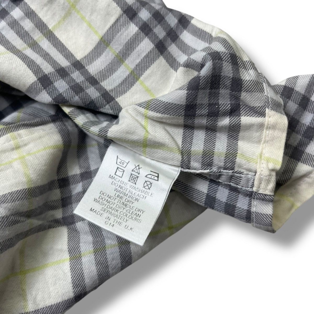 Burberry Burberry short sleeve nova check Size US S / EU 44-46 / 1 - 7 Thumbnail