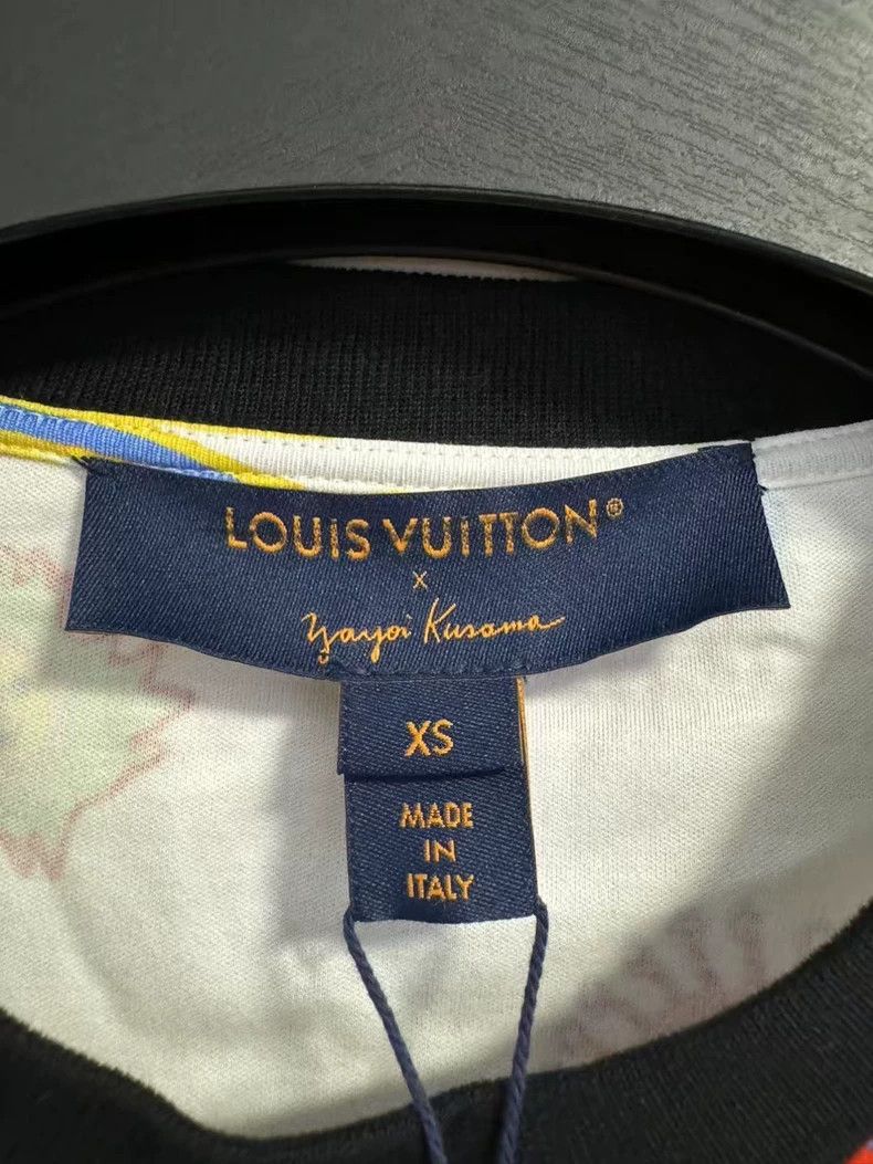 Louis Vuitton Louis Vuitton Full printed chain short sleeves Size XS / US 0-2 / IT 36-38 - 3 Thumbnail
