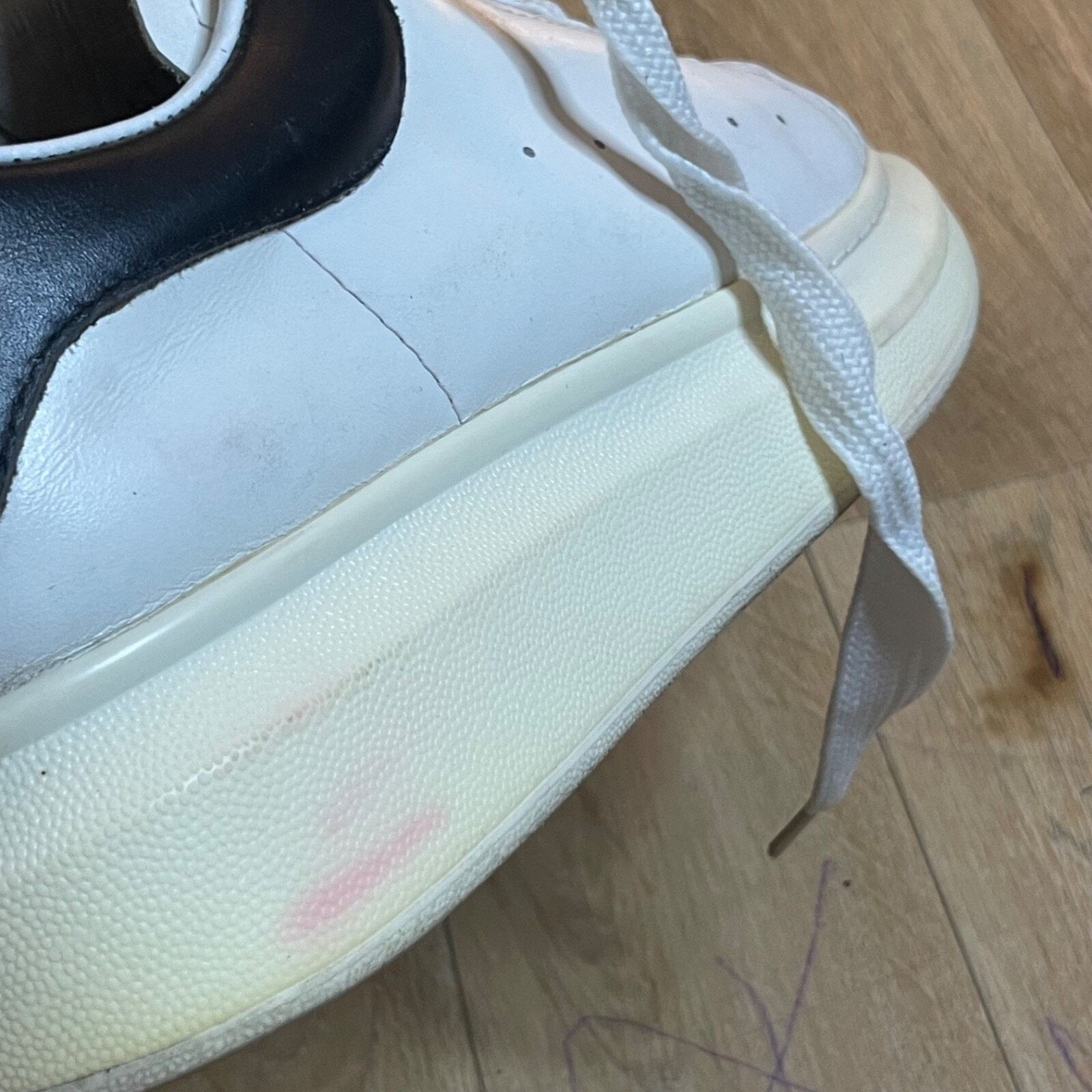 Alexander McQueen Alexander Mcqueen Oversized sneakers Leather LOW top White Size US 8 / EU 41 - 13 Thumbnail