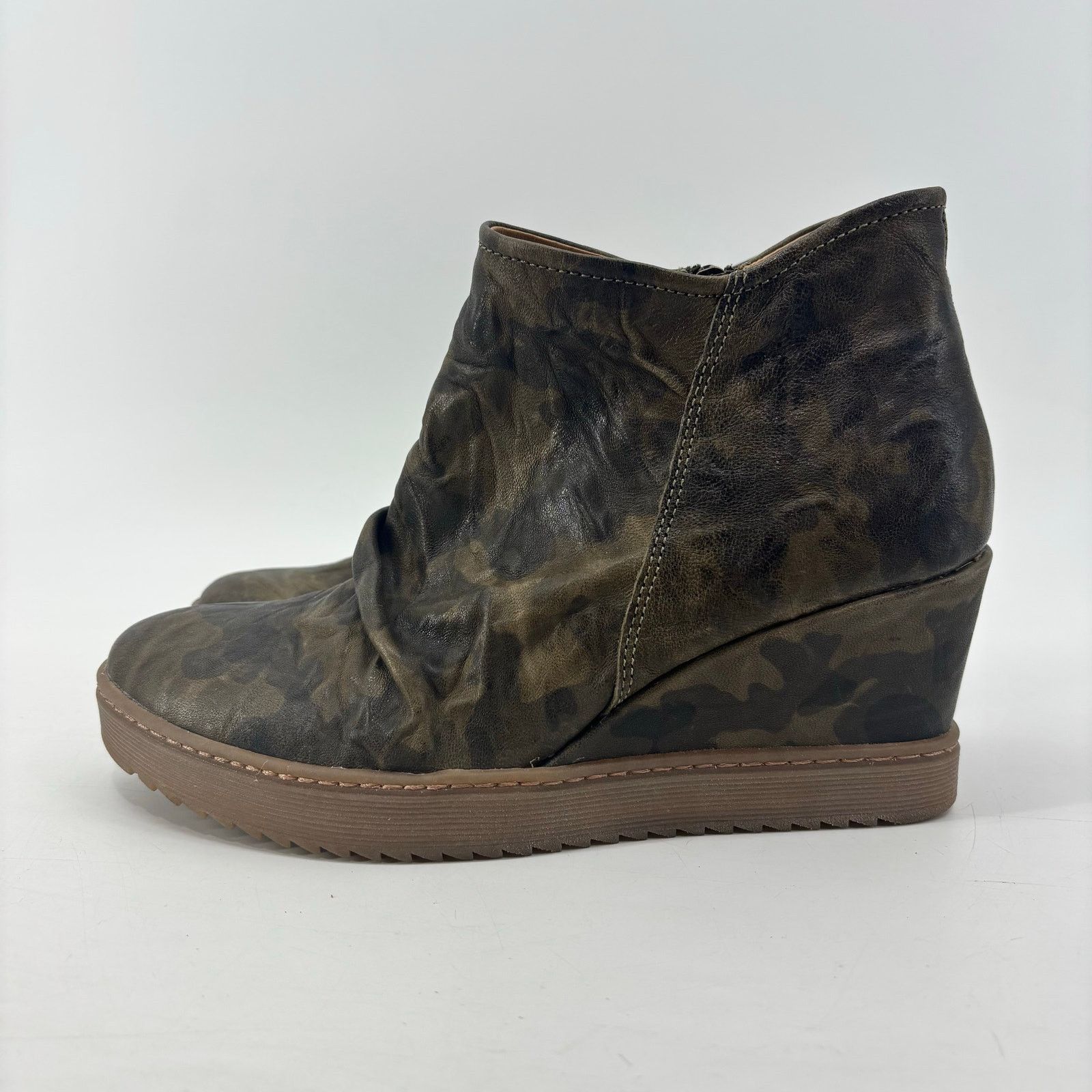 Other Sofft Siri Womens Size 10 Camo Bootie Ankle Boot Green Size US 10 / IT 40 - 1 Thumbnail