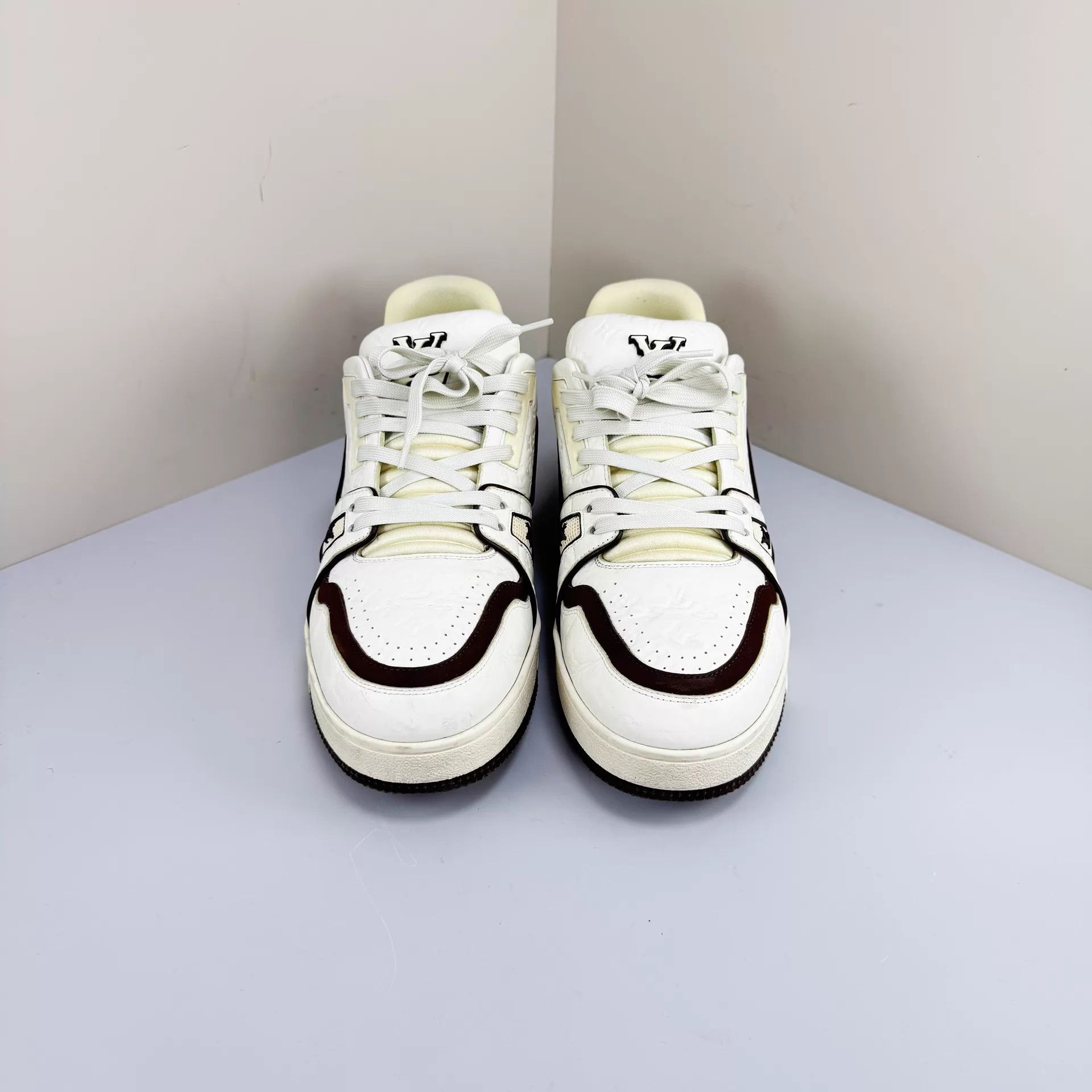 Louis Vuitton LV Tyler Embossed Monogram Trianer Sneaker 8 98New Size US 9 / EU 42 - 2 Thumbnail