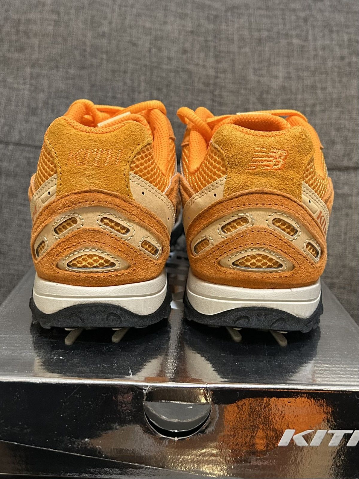 Kith × New Balance BRAND NEW New Balance x Kith Orange 204L Size US 9 / EU 42 - 2 Thumbnail
