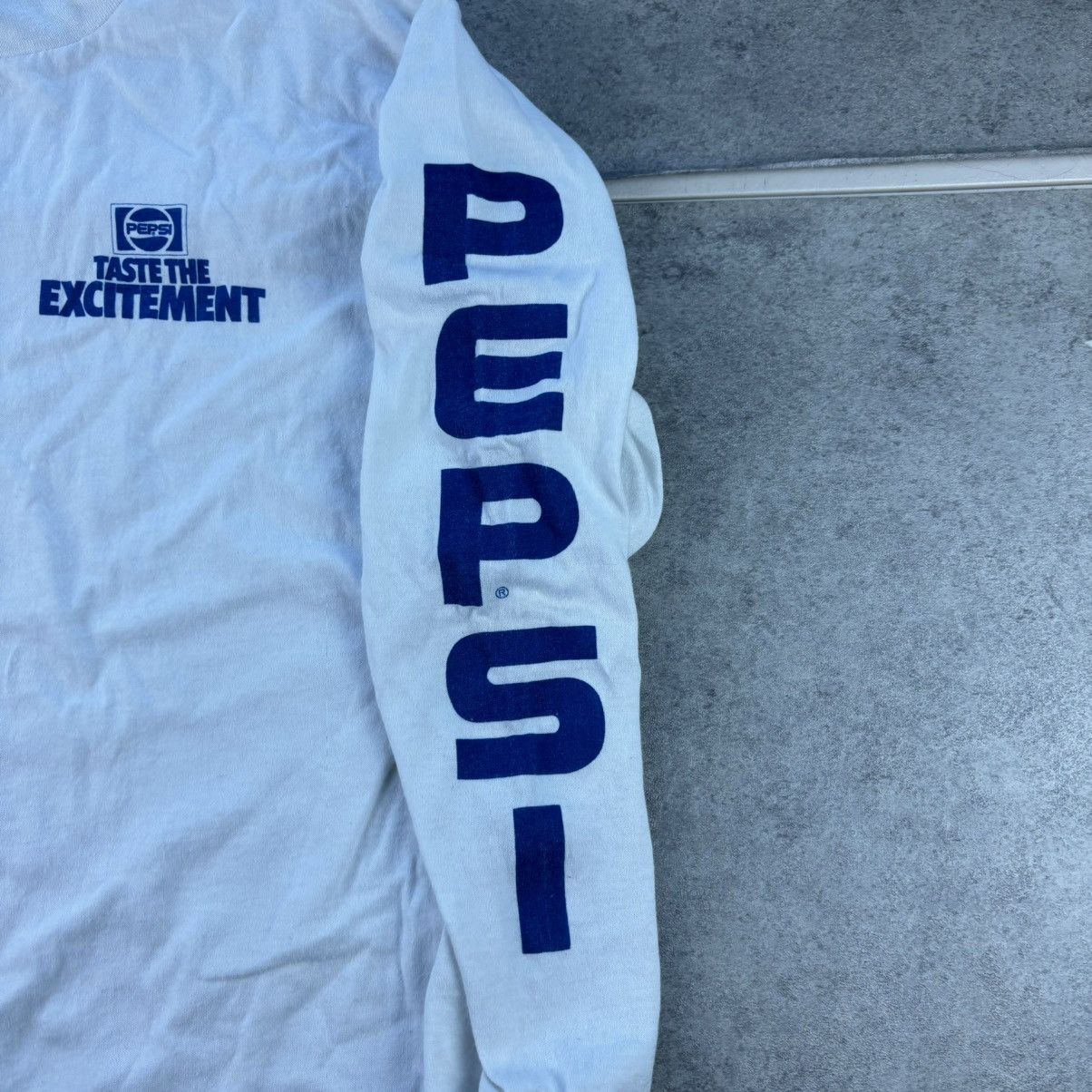 Other Vintage white 80s pepsi taste the excitement l/s shirt Size US L / EU 52-54 / 3 - 2 Thumbnail