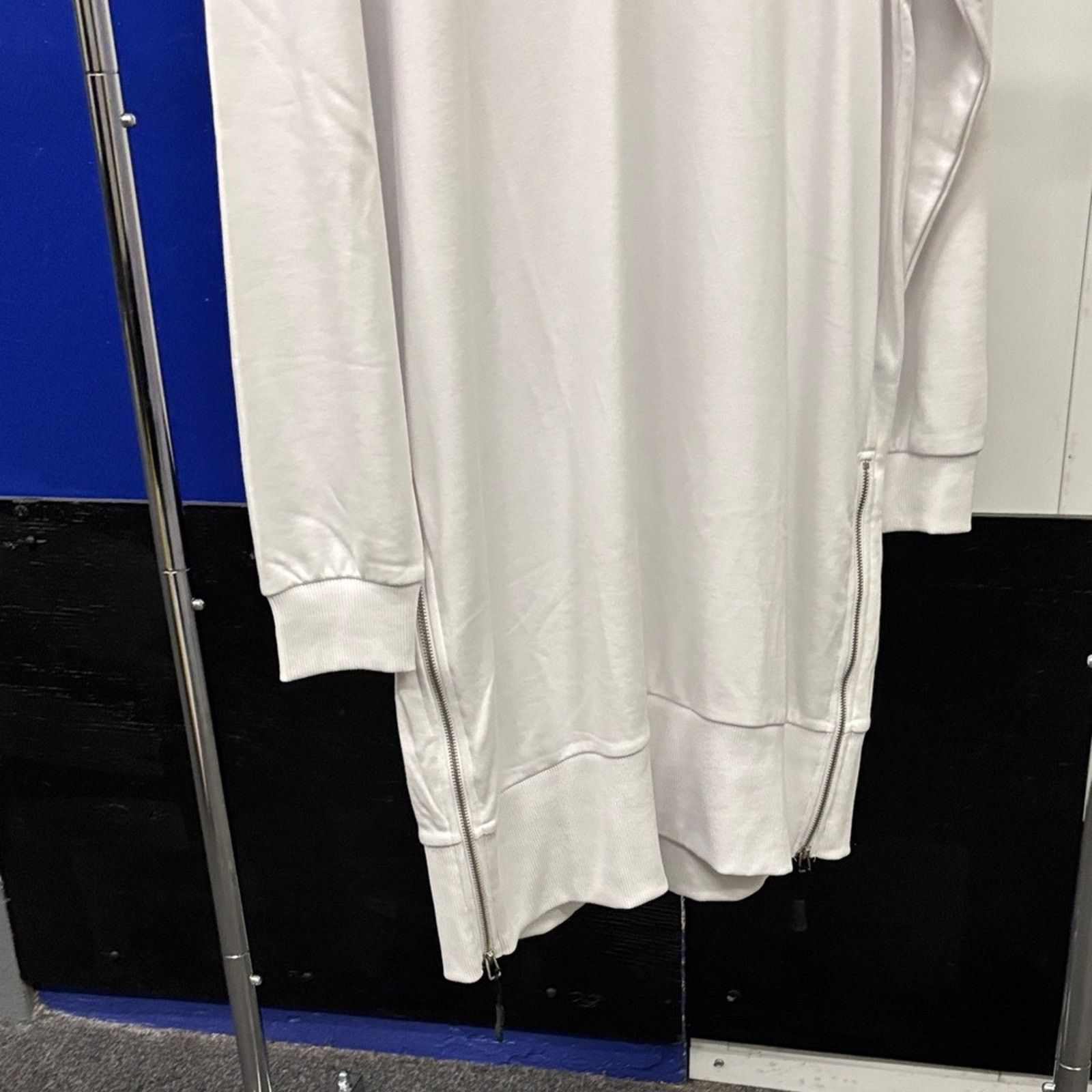 John Richmond NWT John Richmond Sport White Hoodie unisex Size L Size L / US 10 / IT 46 - 7 Thumbnail