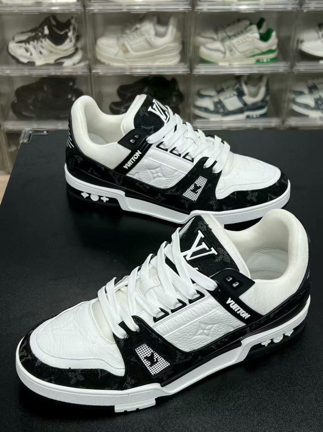Louis Vuitton LV Trainer Black and White Sneakers UK7 Size US 7 / EU 40 - 1 Thumbnail