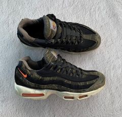 Carhartt hot sale nike 95s