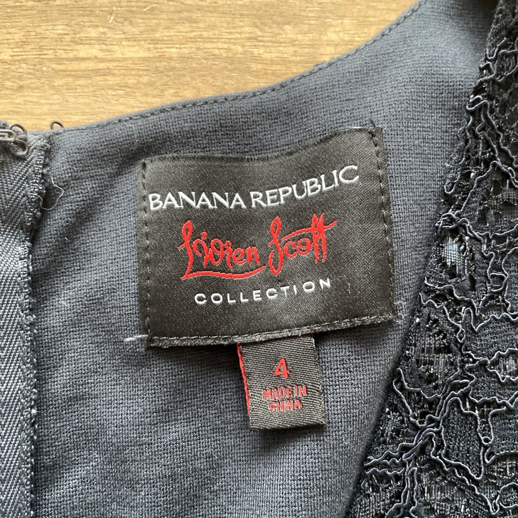 Banana Republic Banana Republic Dress L’Wren Scott Collection V-Neck Lace A-Line Midi Womens 4 Black 3/4 Sleeve Knee Length Party/Cocktail Size S / US 4 / IT 40 - 3 Thumbnail