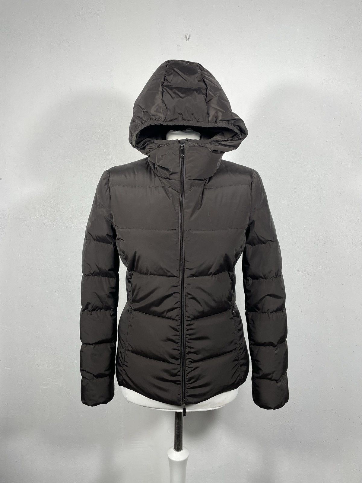 Designer × Moncler Moncler Hood Down Jakcet Coat Luxury Designer Winted Warm Size M / US 6-8 / IT 42-44 - 1 Thumbnail