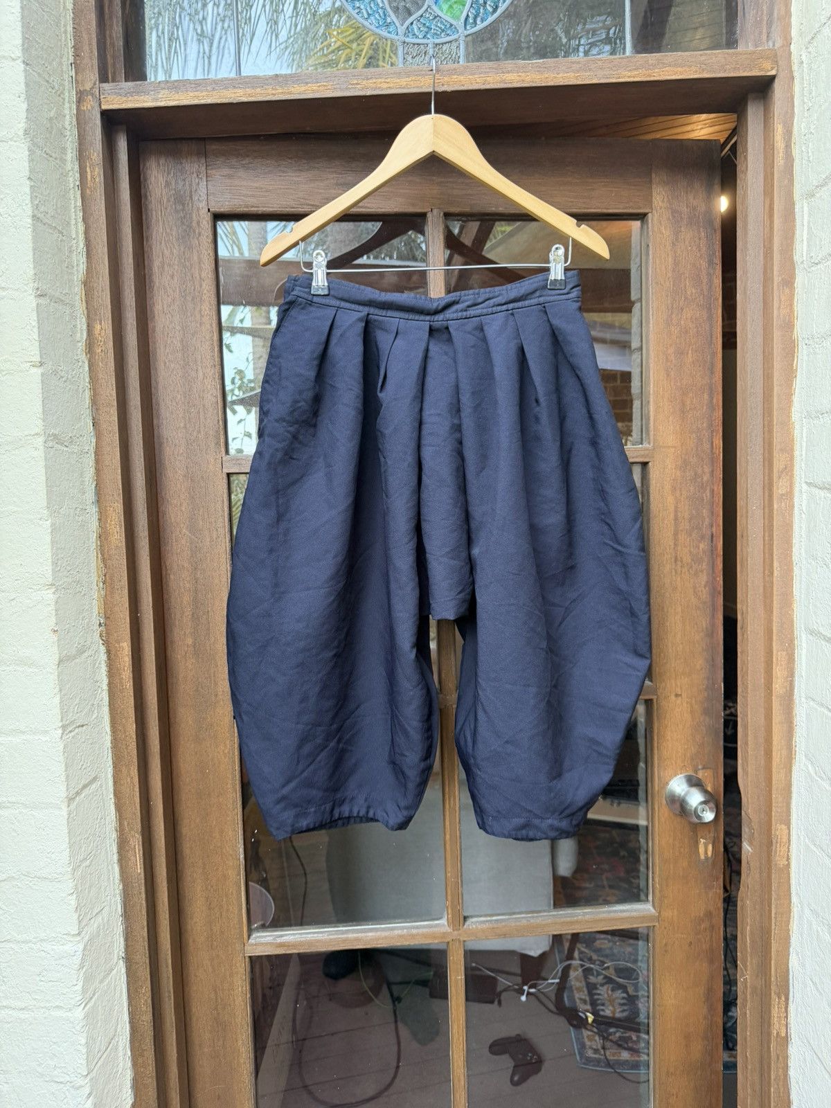 Comme des Garcons Comme Des Garçons pleated shorts/pants Size US 30 / EU 46 - 1 Thumbnail