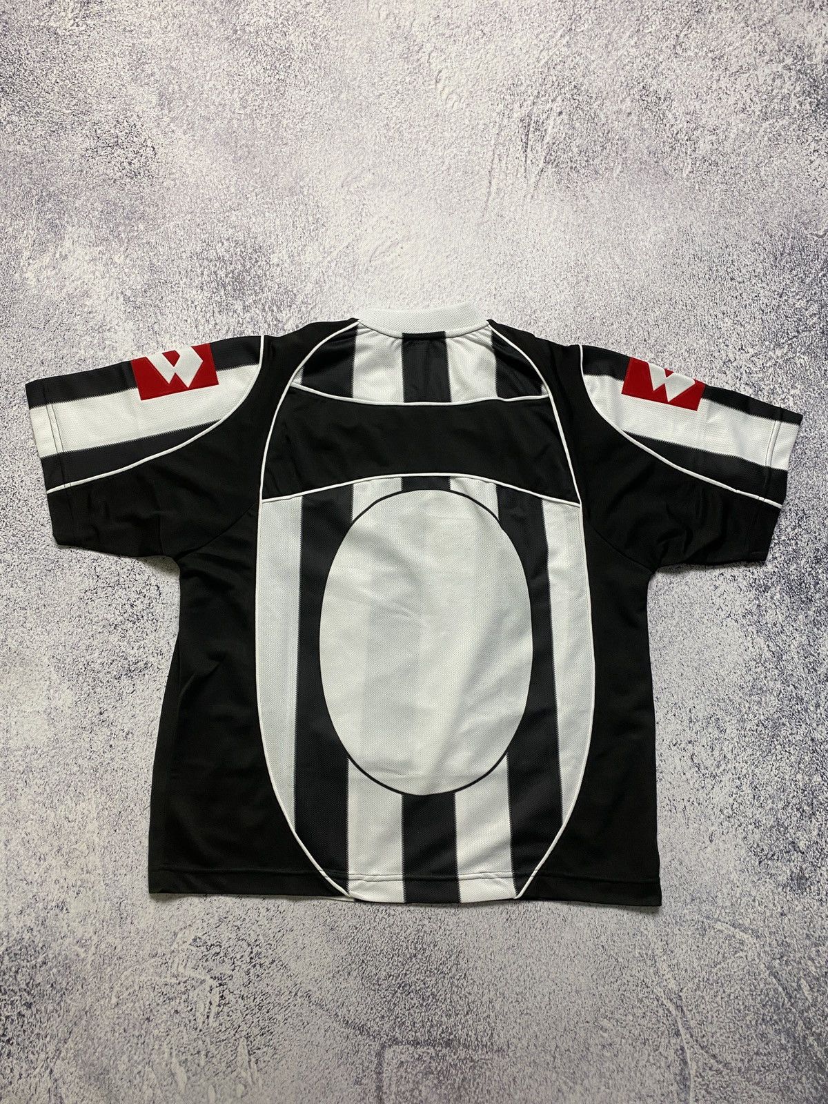 Lotto Sport × Vintage Vintage Lotto Juventus 2002/2003 Home Soccer Jersey Rare Size US L / EU 52-54 / 3 - 6 Thumbnail
