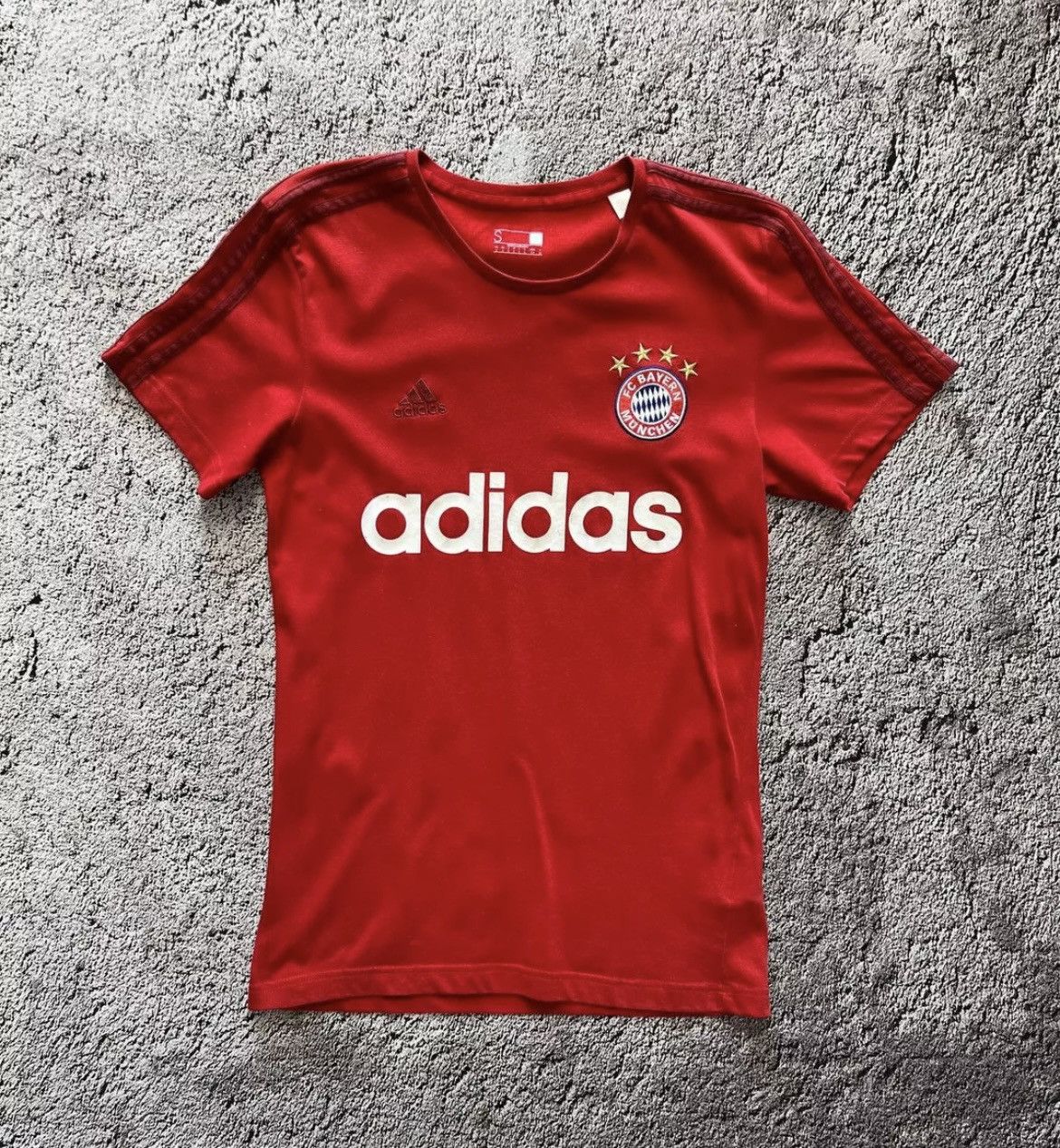 Adidas × Vintage FC Bayern Munich Shirt Adidas 2015 Soccer Red Size S Size US S / EU 44-46 / 1 - 1 Thumbnail