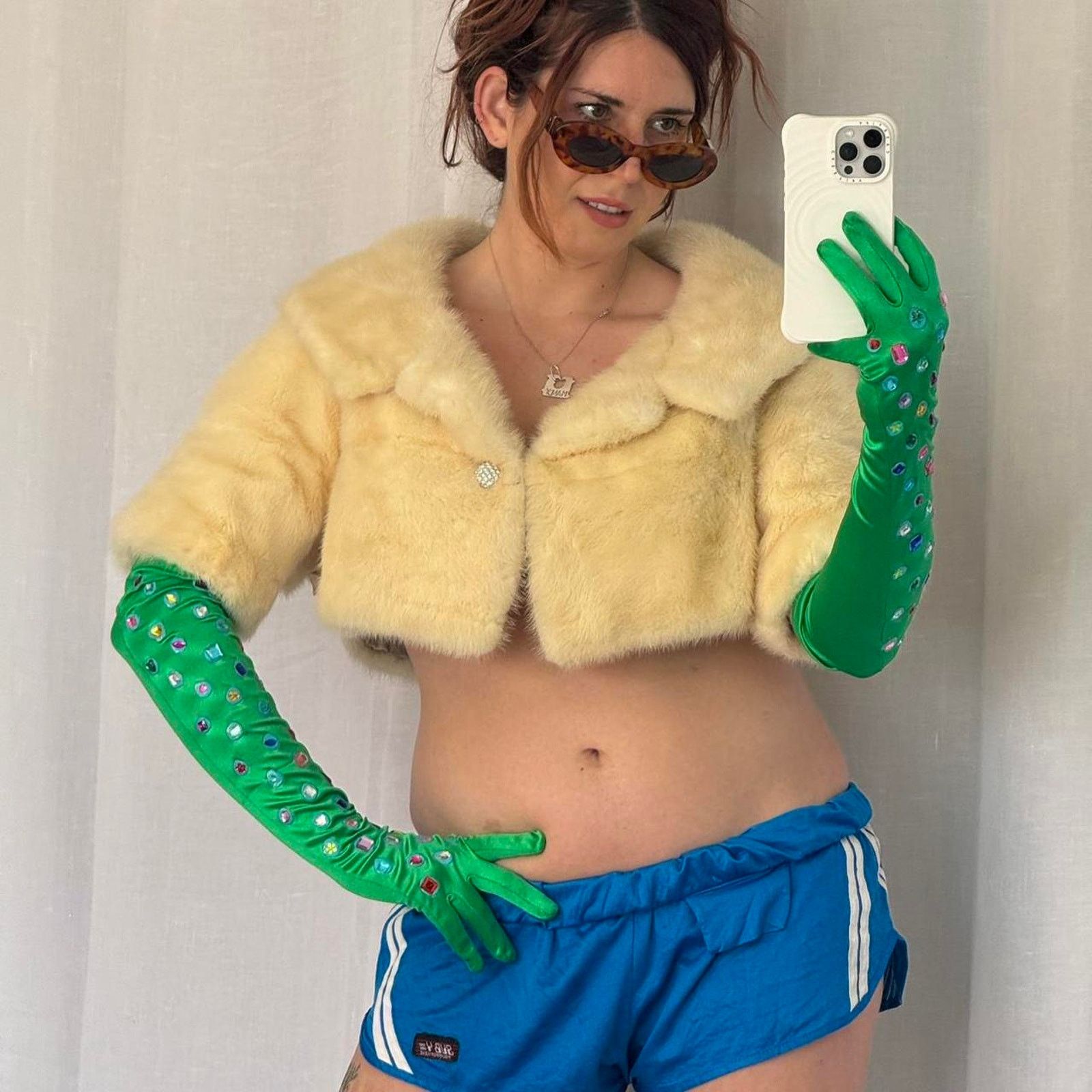Vintage ✿ ⋆ 𓆩♡𓆪 Vintage Cream Faux Fur Cropped Jacket 𓆩♡𓆪 ⋆ ✿ Size S / US 4 / IT 40 - 1 Thumbnail