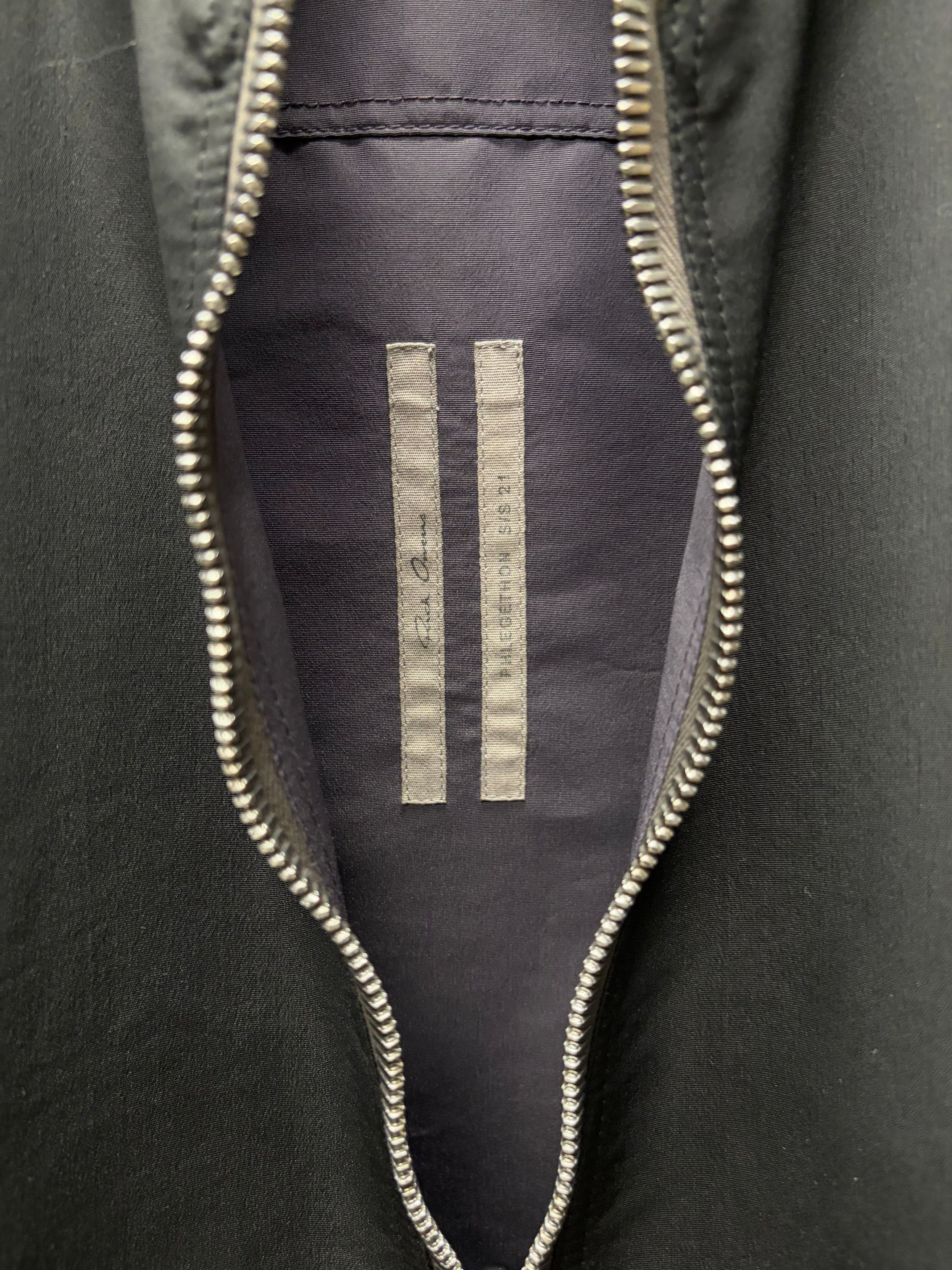 Rick Owens AW2021 Rick Owens ‘Phlegethon’ Black/Plum Reversible Bomber Jacket Size US M / EU 48-50 / 2 - 3 Thumbnail