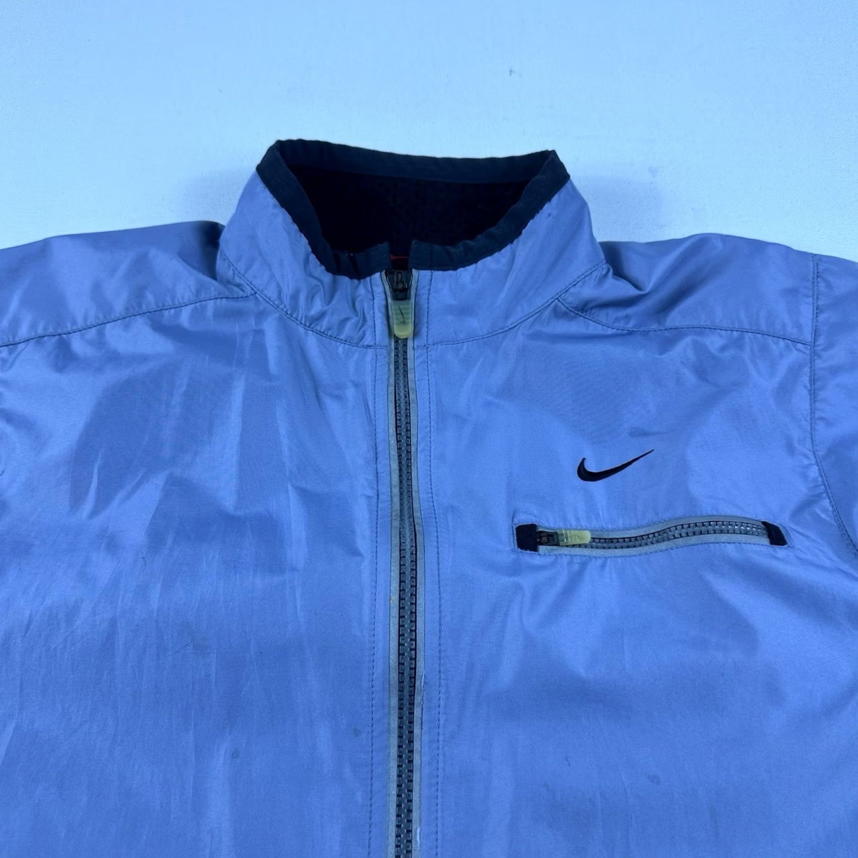 Nike VINTAGE Nike Windbreaker Jacket Womens Small Reflective Full Zip Activewear Running & Jogging, Walking, Gym & Training Size S / US 4 / IT 40 - 4 Thumbnail
