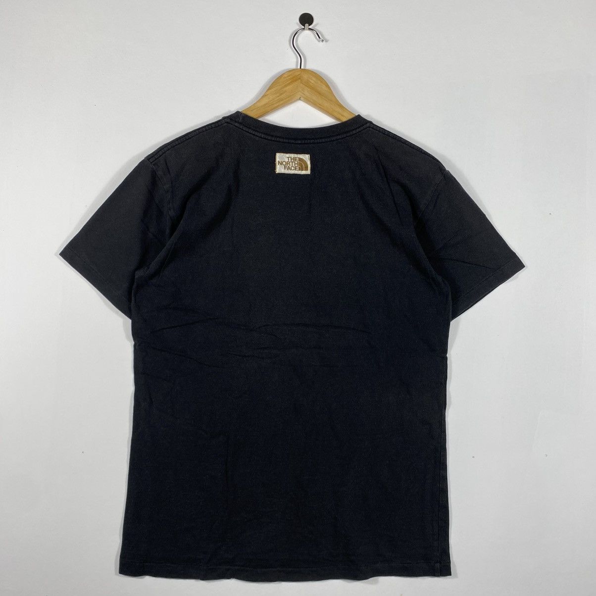 The North Face Vintage 00's THE NORTH FACE Logo Graphic Tee Shirt Medium Size US M / EU 48-50 / 2 - 5 Thumbnail