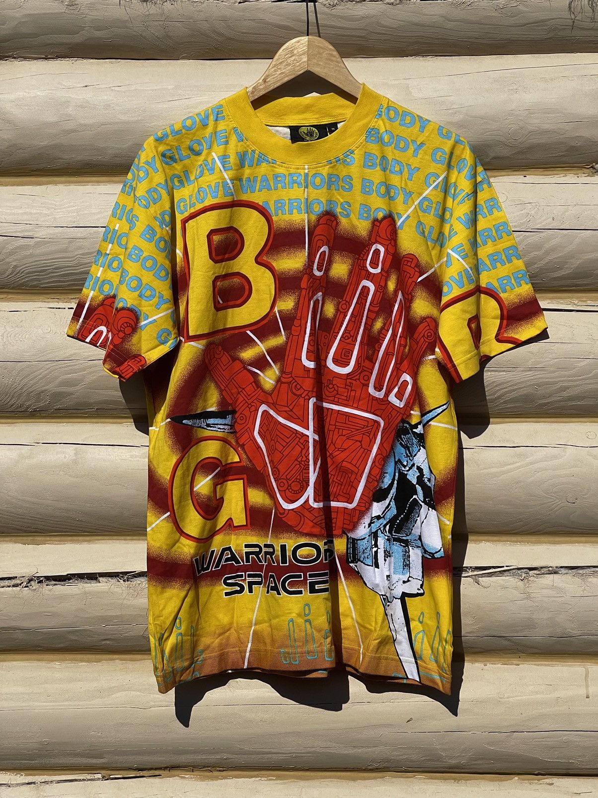 Body Glove Body Glow Vintage Yellow Graphic Overprint warriors t-shirt Size US M / EU 48-50 / 2 - 4 Thumbnail