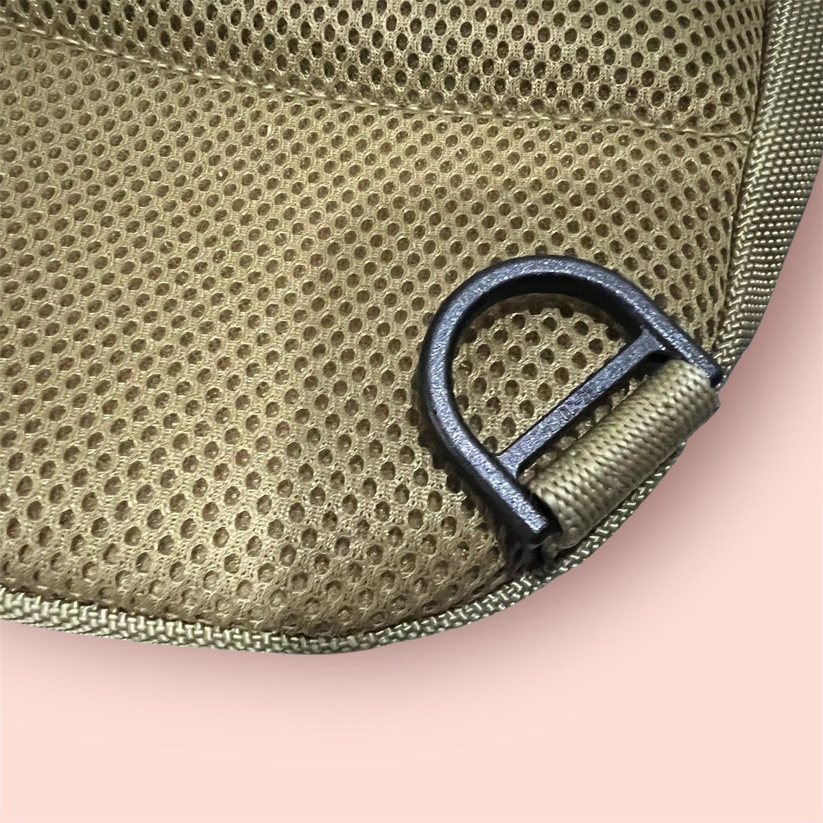 Japanese Brand × Jun Takahashi × Uniqlo DOPE UNIQLO MULTI POCKET UTILITY CROSS BODY BODYBAG Size ONE SIZE - 12 Thumbnail