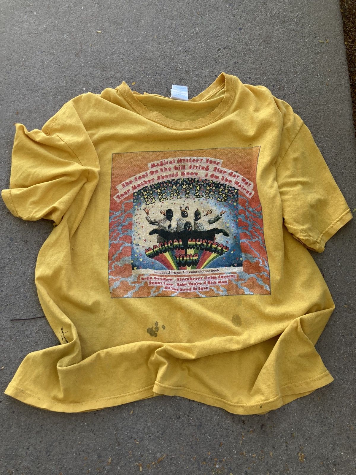 Apple The Beatles Magical Mystery Tour Trashed Tee 2005 Size US XL / EU 56 / 4 - 1 Thumbnail