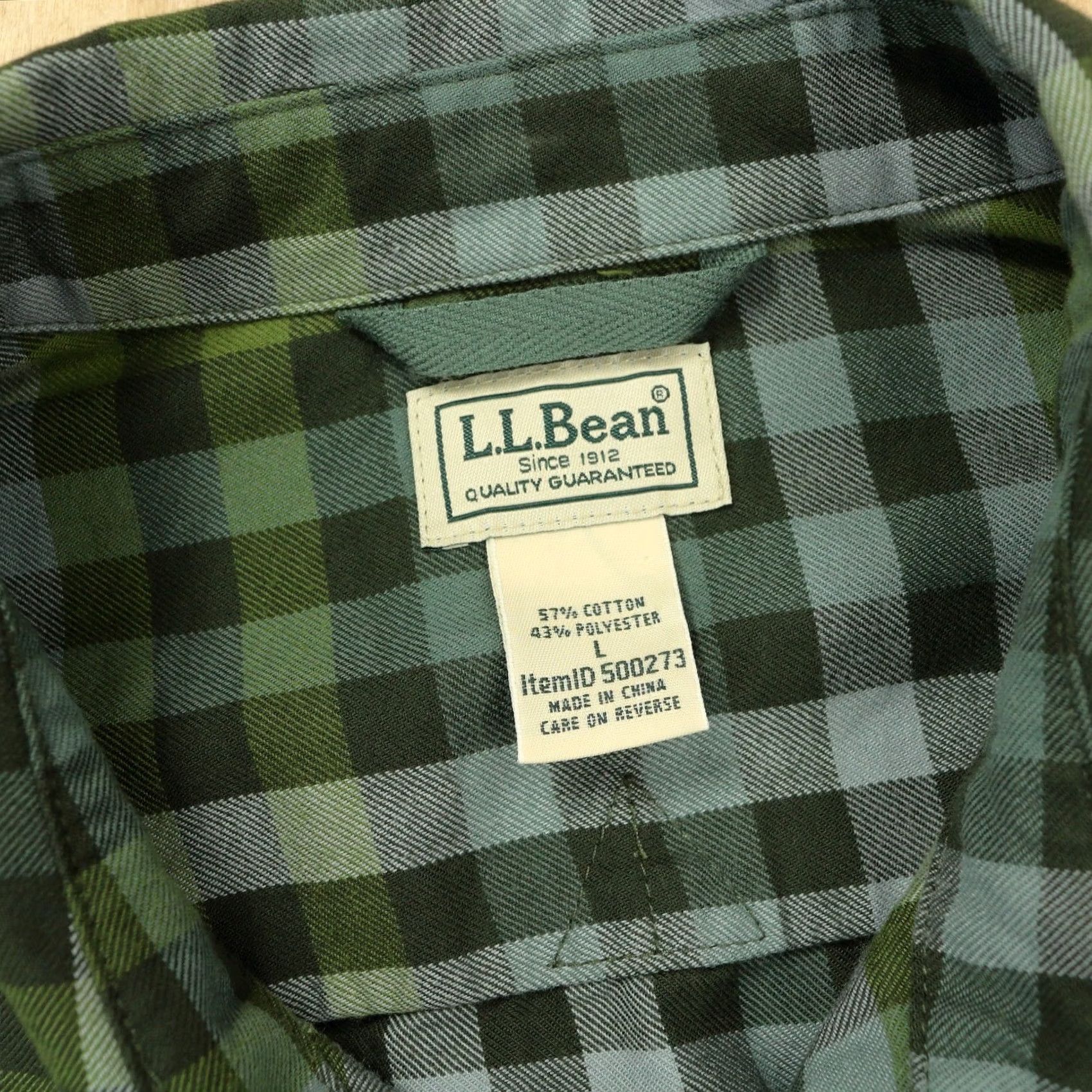 Vintage LL BEAN all mountain plaid twill shirt LARGE green plaid hiking outdoors Size US L / EU 52-54 / 3 - 5 Thumbnail