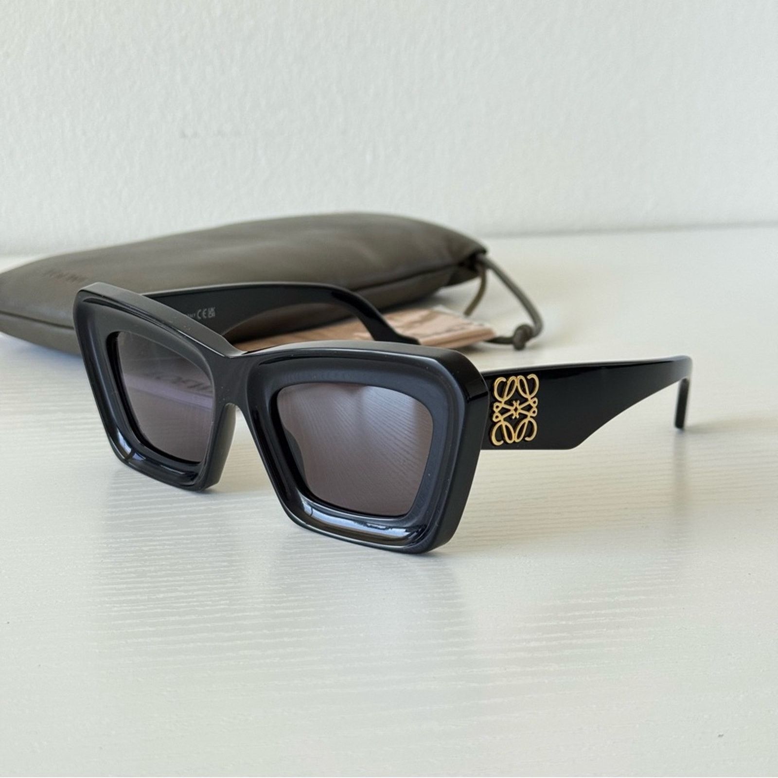 Loewe New! Loewe LW40145I 01A Black Sunglasses, Authentic Size ONE SIZE - 1 Thumbnail