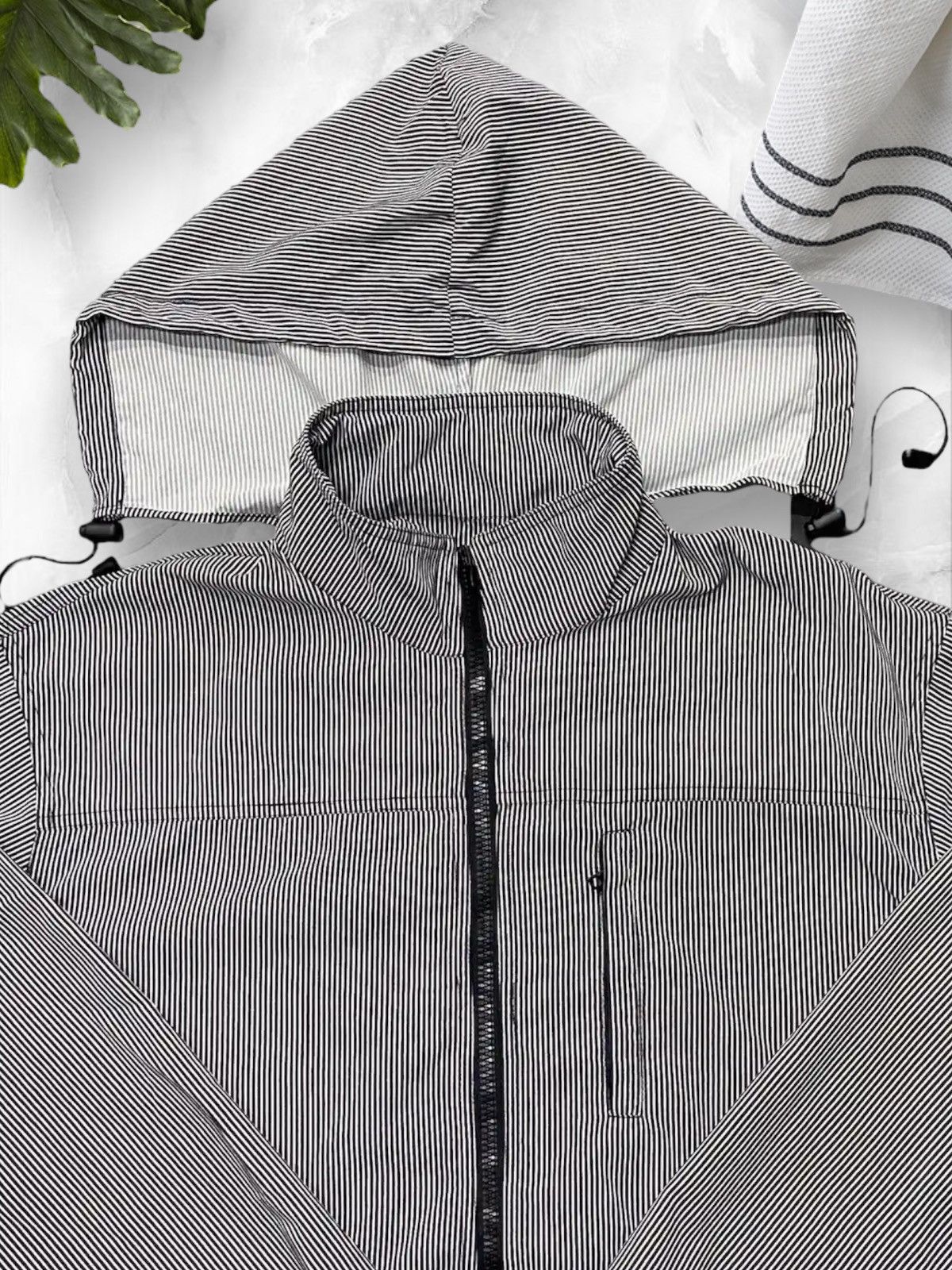 A.P.C. × Vintage Vintage A.P.C Rue De Fleurus Hickory Light Jacket Hooded Size US L / EU 52-54 / 3 - 5 Thumbnail