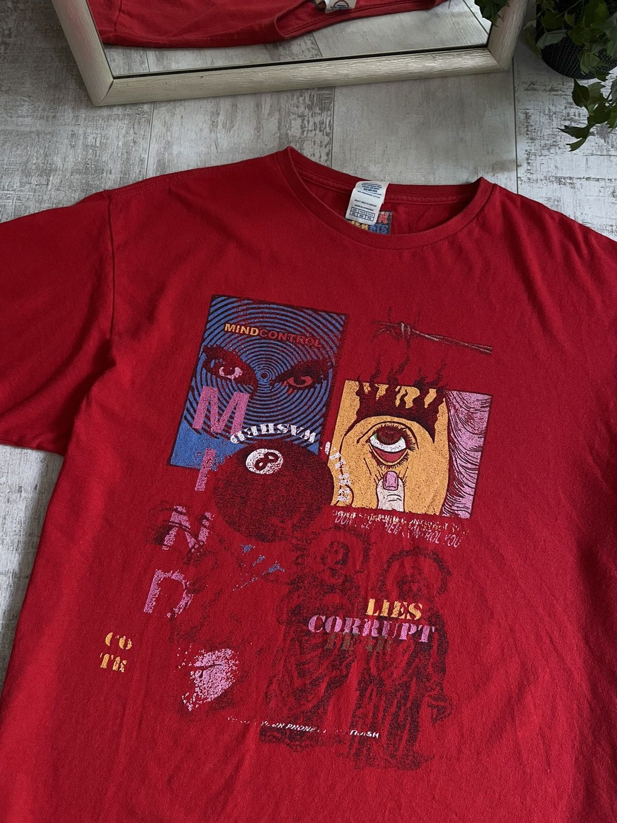Vintage Vintage Y2K Teenhearts Drugs Art T-Shirt RARE Size US XL / EU 56 / 4 - 3 Thumbnail