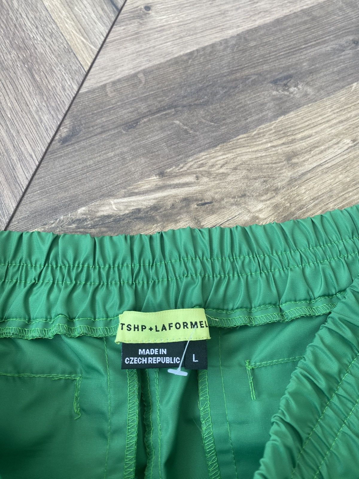 Designer Vintage Ftshp + Laformela green nylon shorts Size US 34 / EU 50 - 6 Thumbnail