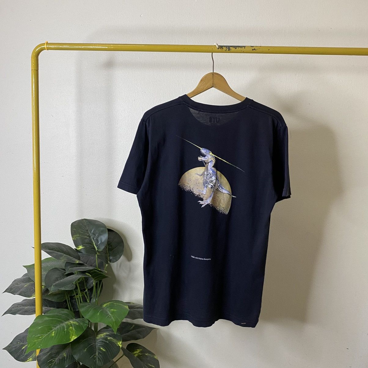Japanese Brand Hajime Sorayama x Jurassic Park For Uniqlo UT Collabs Tee Size US L / EU 52-54 / 3 - 1 Thumbnail
