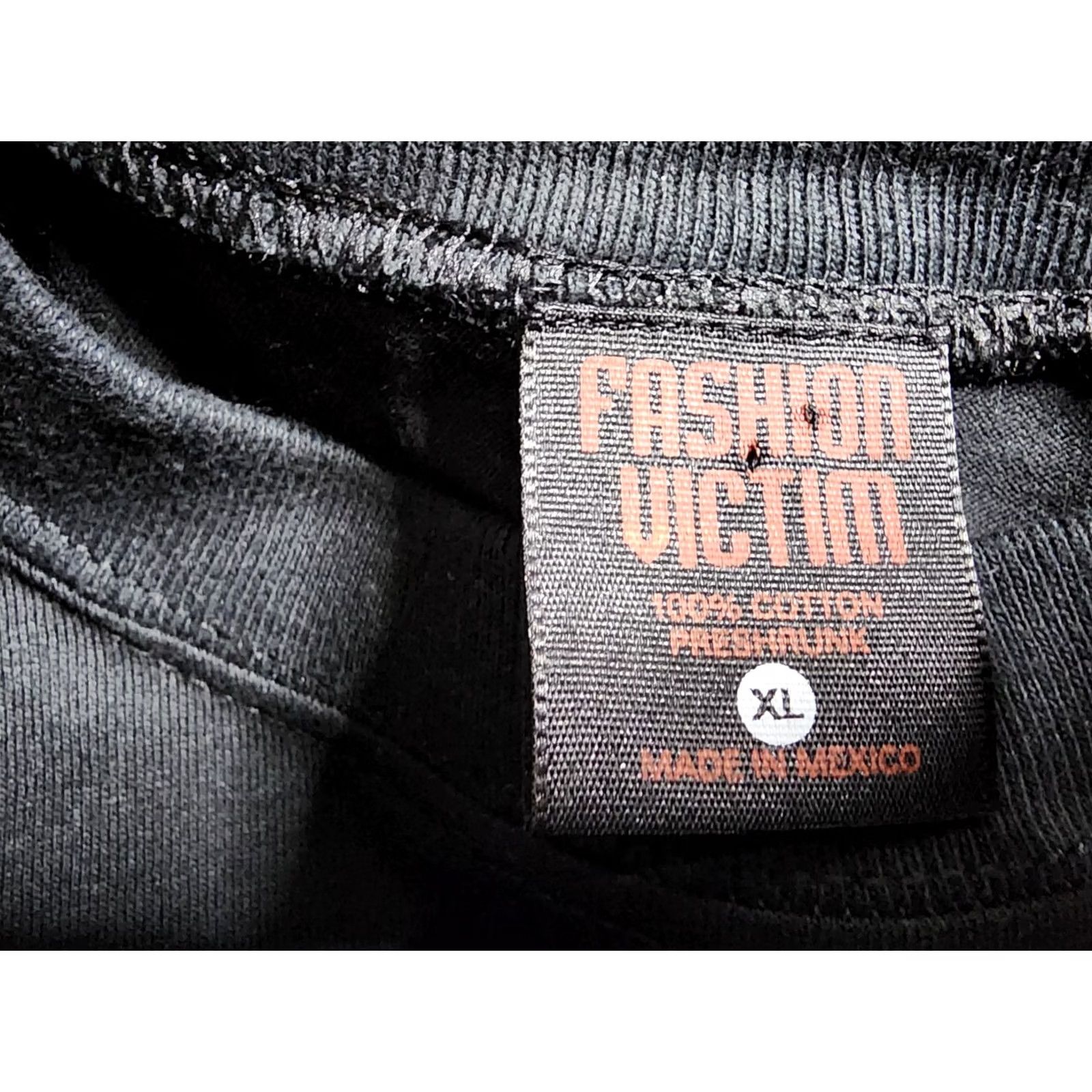 Vintage VINTAGE Fashion Victim T-Shirt 1990s Mens XL Black Christmas 90s Joy To The World Graphic Print Crew Neck Short Sleeve Skeleton Logo Halloween Art Size US XL / EU 56 / 4 - 6 Thumbnail