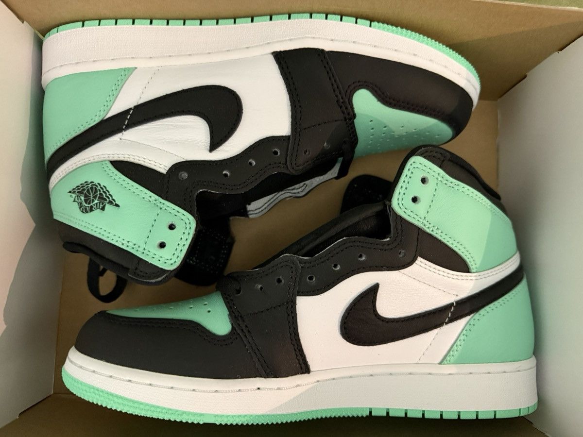 Jordan Brand Nike Jordan 1 “Green Glow” Hi, New in Box Xtra Laces 6.5y 8w Size US 6.5 / EU 39-40 - 5 Thumbnail