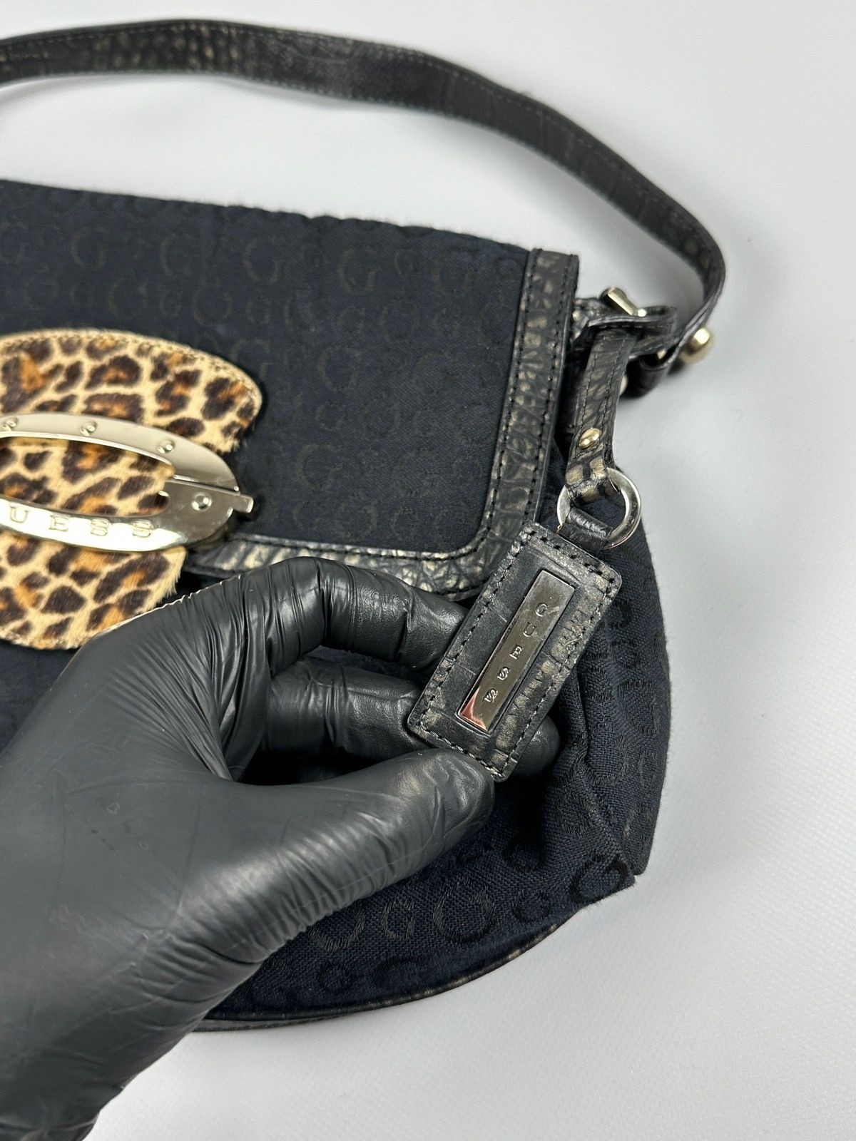 Guess Vintage Guess Y2K Monogram Leopard Print Shoulder Hobo Bag Size ONE SIZE - 8 Thumbnail