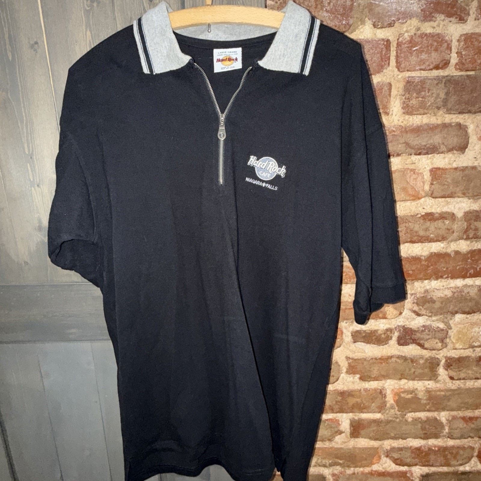 Hard Rock Cafe Vintage Hard Rock Cafe Niagara Falls Black Polo Y2K Sz Large Size US L / EU 52-54 / 3 - 5 Thumbnail
