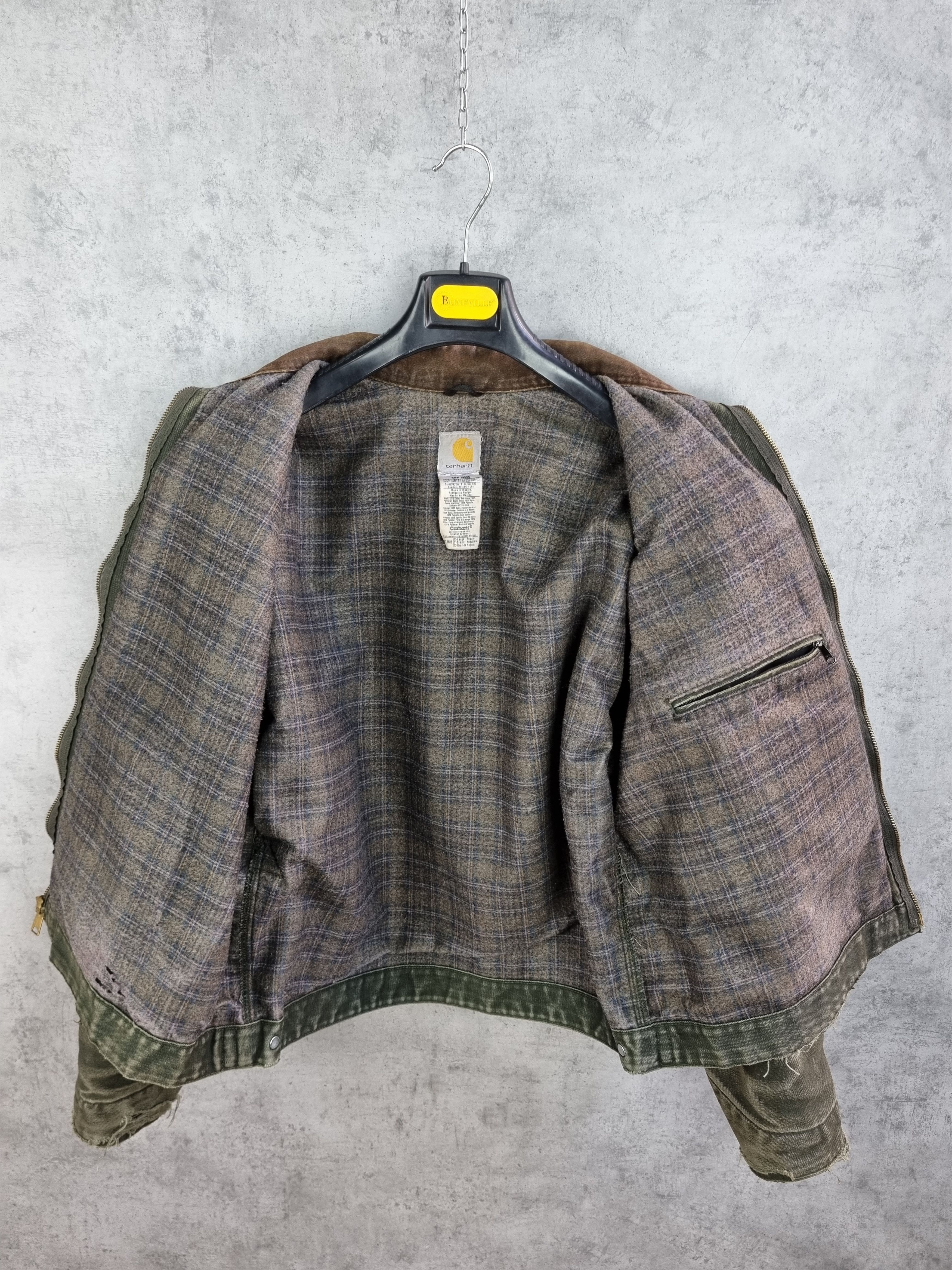 Carhartt Carhartt Distressed Ripped Faded Dirty Rare Jacket Size US XL / EU 56 / 4 - 5 Thumbnail