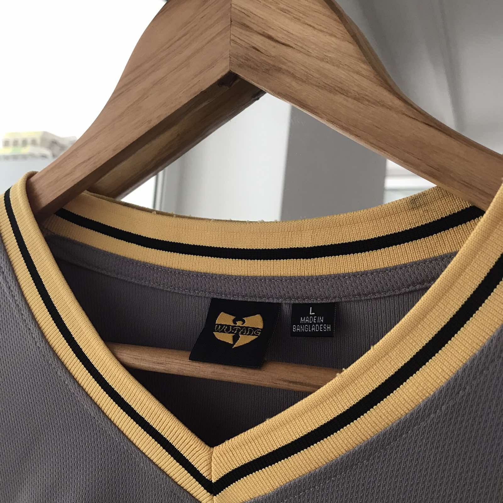 Band Tees Vintage Golden WU TANG Jersey Size LARGE Size US L / EU 52-54 / 3 - 4 Thumbnail