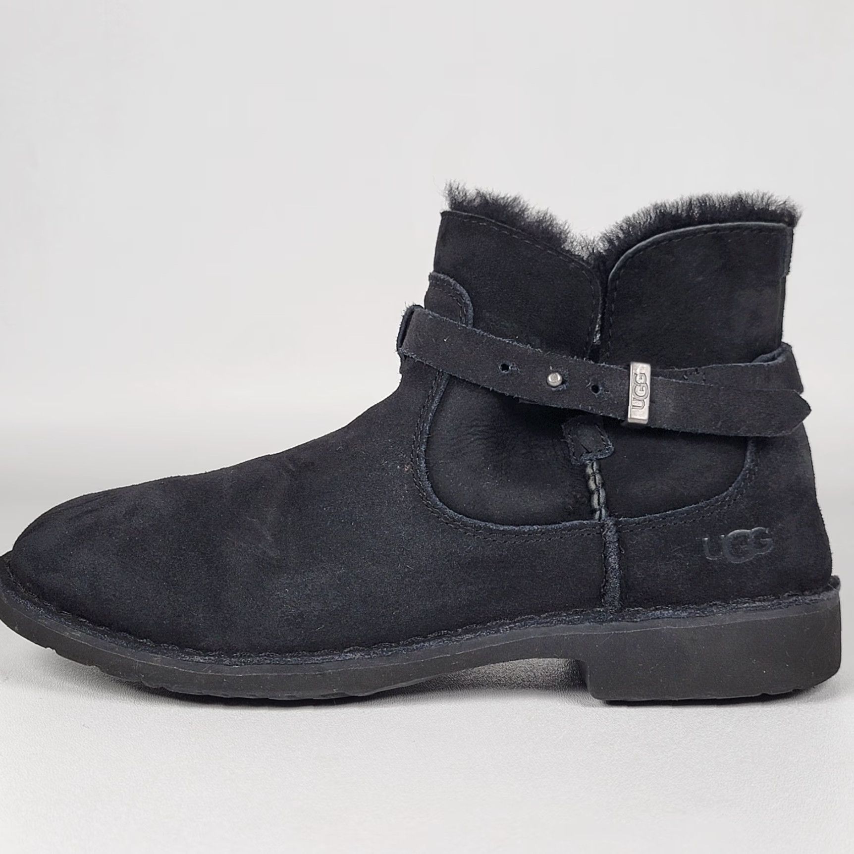 Ugg UGG Bootie Women's Suede Buckle Shearling Fur Black Ankle Boot 9 Size US 9 / IT 39 - 6 Thumbnail