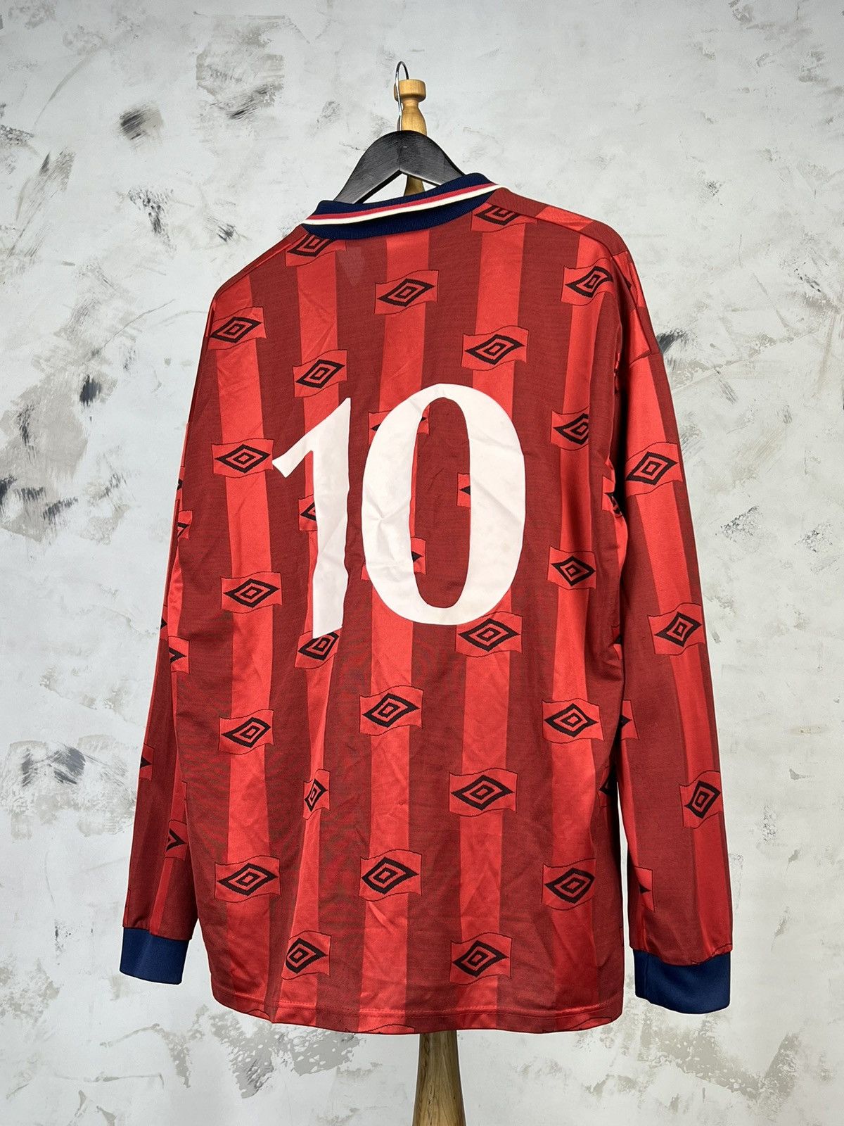 Umbro Vintage Umbro Long Sleeve Football Jersey 10 Size XL - XXL Size US XXL / EU 58 / 5 - 6 Thumbnail