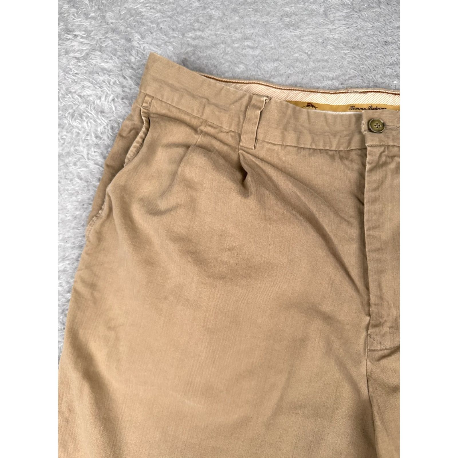 Tommy Bahama Tommy Bahama Shorts Adult 36 Beige Silk Pleated Beach Travel Vacation Golf 38x9 Mens Size US 36 / EU 52 - 4 Thumbnail