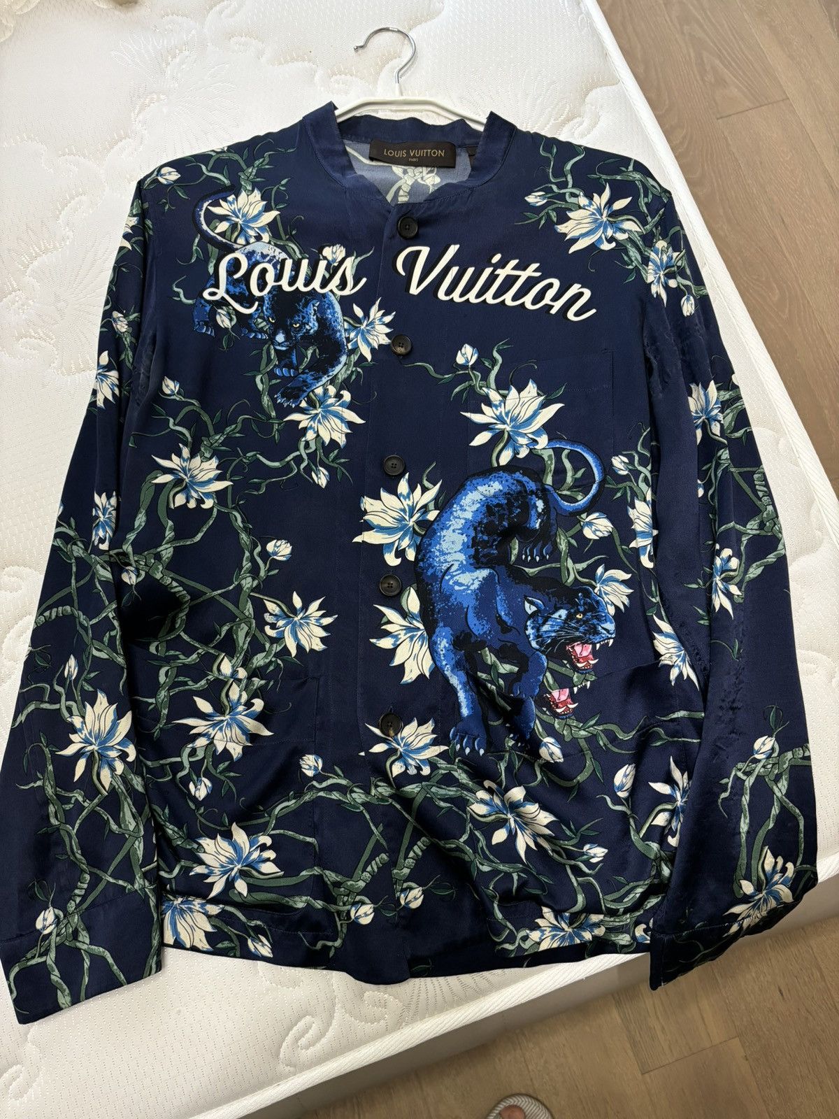Louis Vuitton ss16 Panther shirt by Kim jones Size US S / EU 44-46 / 1 - 1 Thumbnail