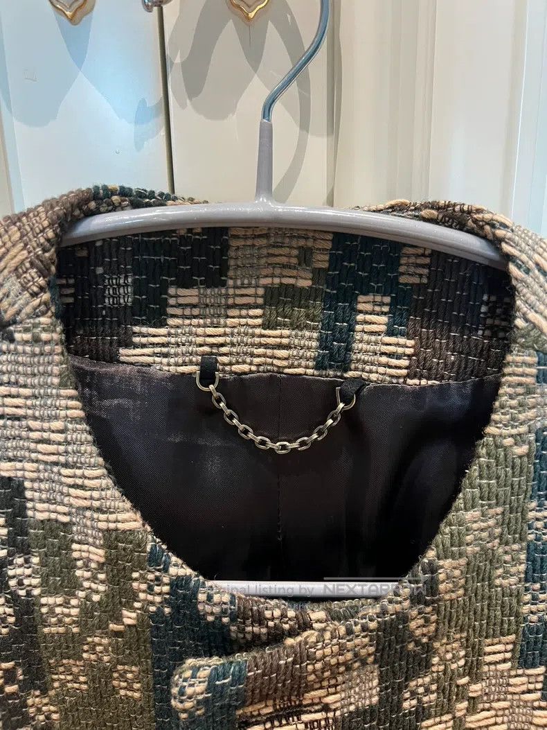 Louis Vuitton Louis Vuitton 24 spring and summer show style feidong lv s Size US S / EU 44-46 / 1 - 3 Thumbnail