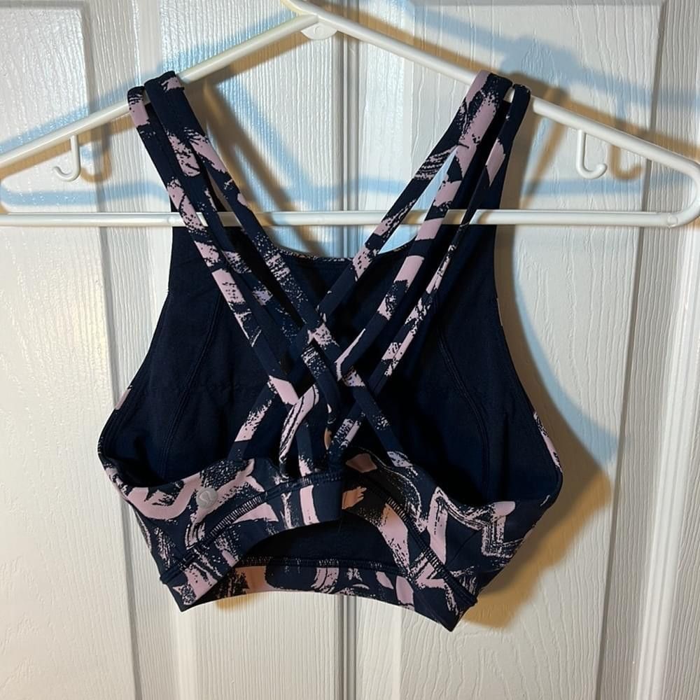 Lululemon Size 4 Lululemon free to be serene high neck bra Size ONE SIZE - 2 Thumbnail