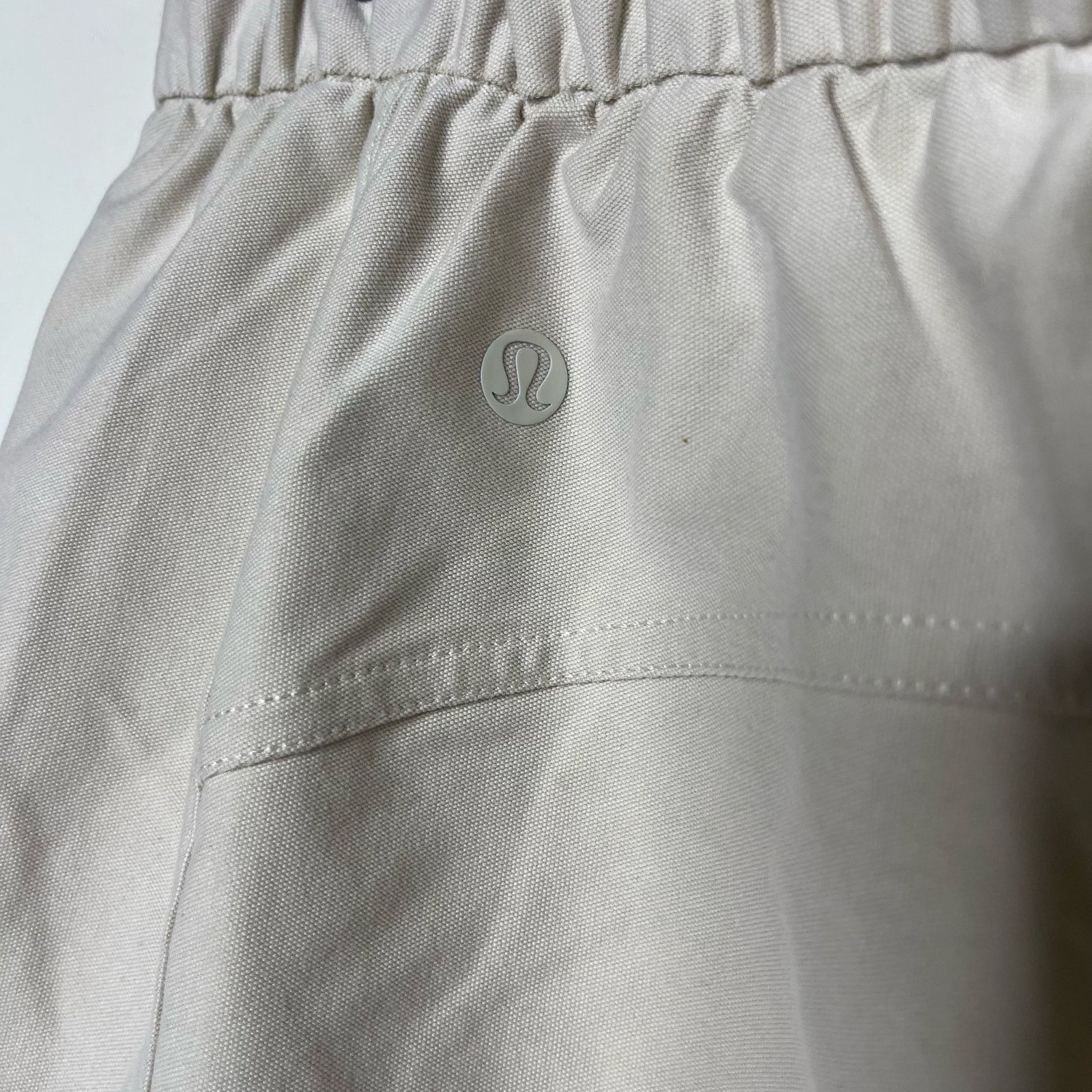 Lululemon Lululemon Light Cargo Pocket High-Rise Pants natural ivory Size 29" - 10 Thumbnail