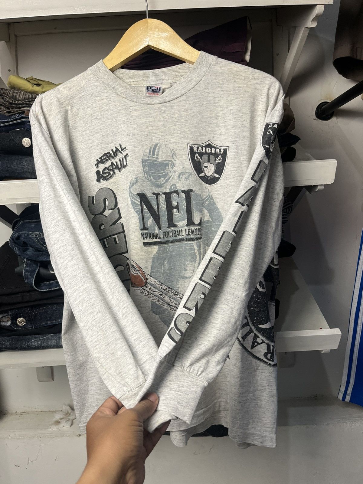 NHL 90s NHL Raiders vintage tee Size US M / EU 48-50 / 2 - 7 Thumbnail