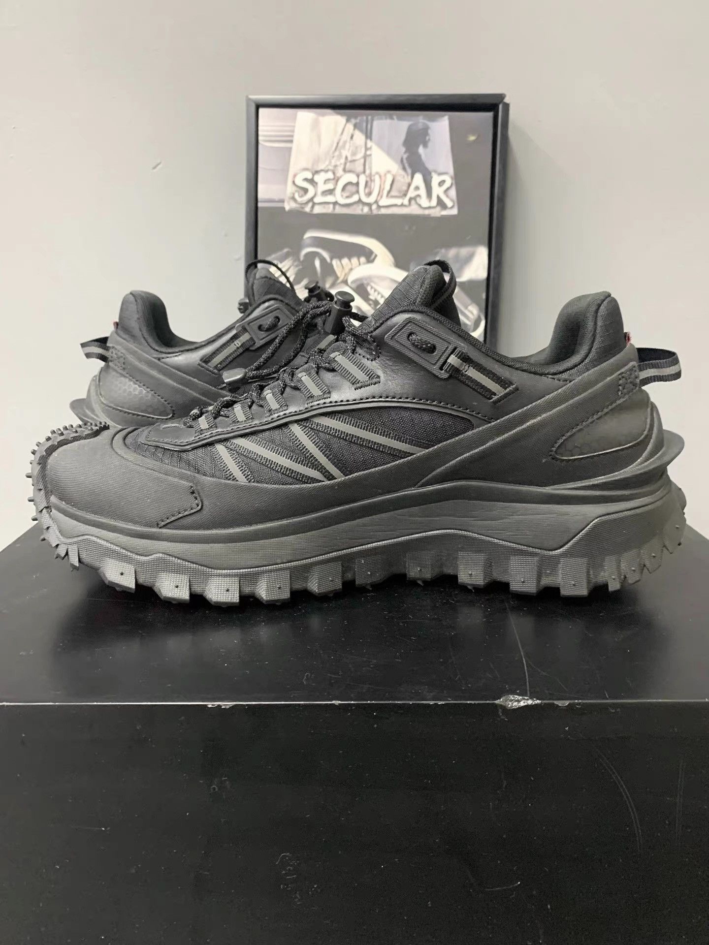 Moncler Moncler Black Tire Dad Sneakers K34 Size US 11 / EU 44 - 6 Thumbnail