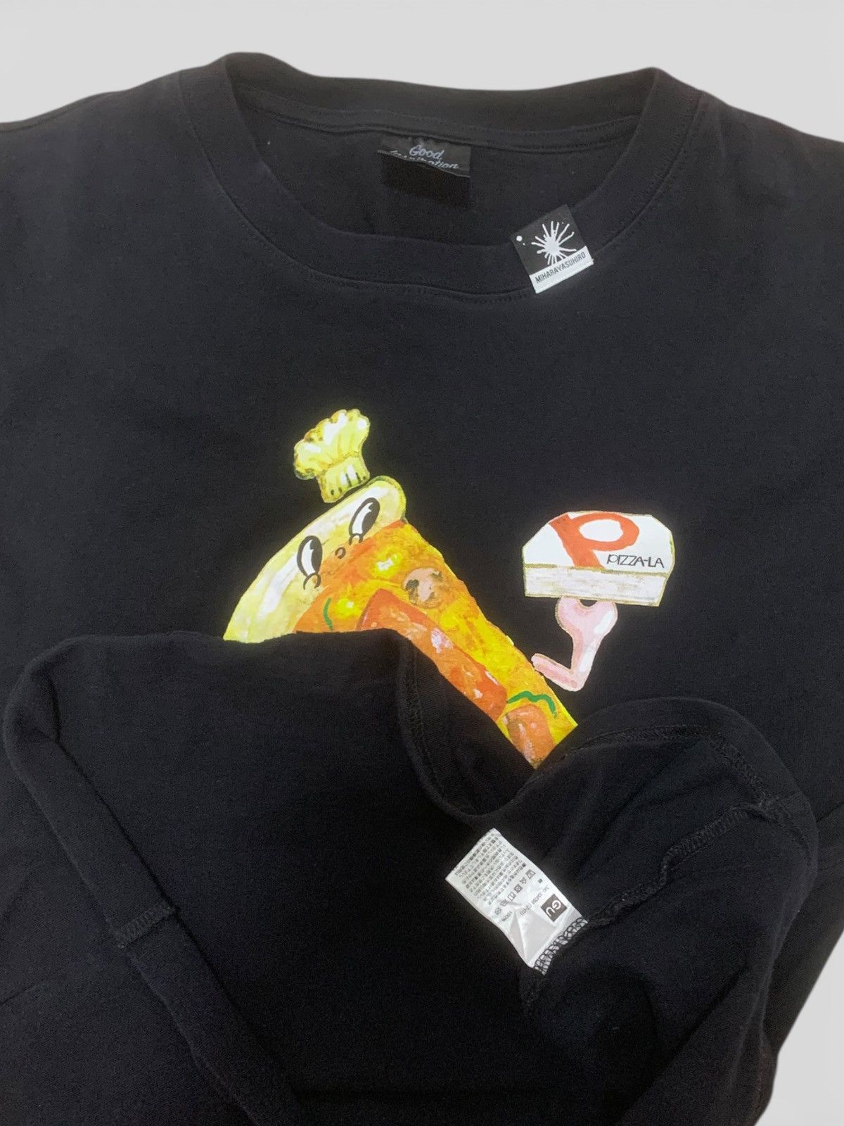 GU × Maison MIHARA YASUHIRO Mihara Yasuhiro X GU Good Inspiration Pizzala Tee Size US S / EU 44-46 / 1 - 3 Thumbnail