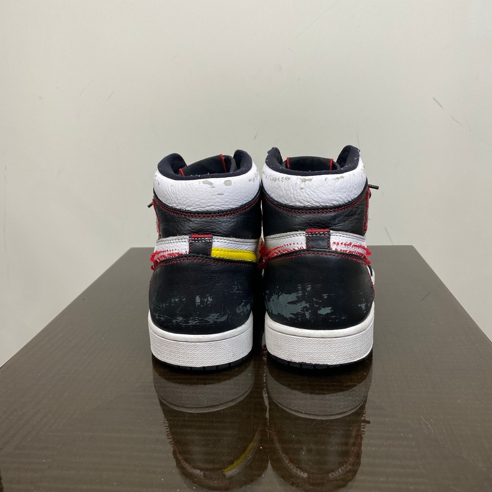 Jordan Brand × Nike Nike Air Jordan 1 Retro OG High Sneakers Shoes Men's 13 Size US 13 / EU 46 - 4 Thumbnail