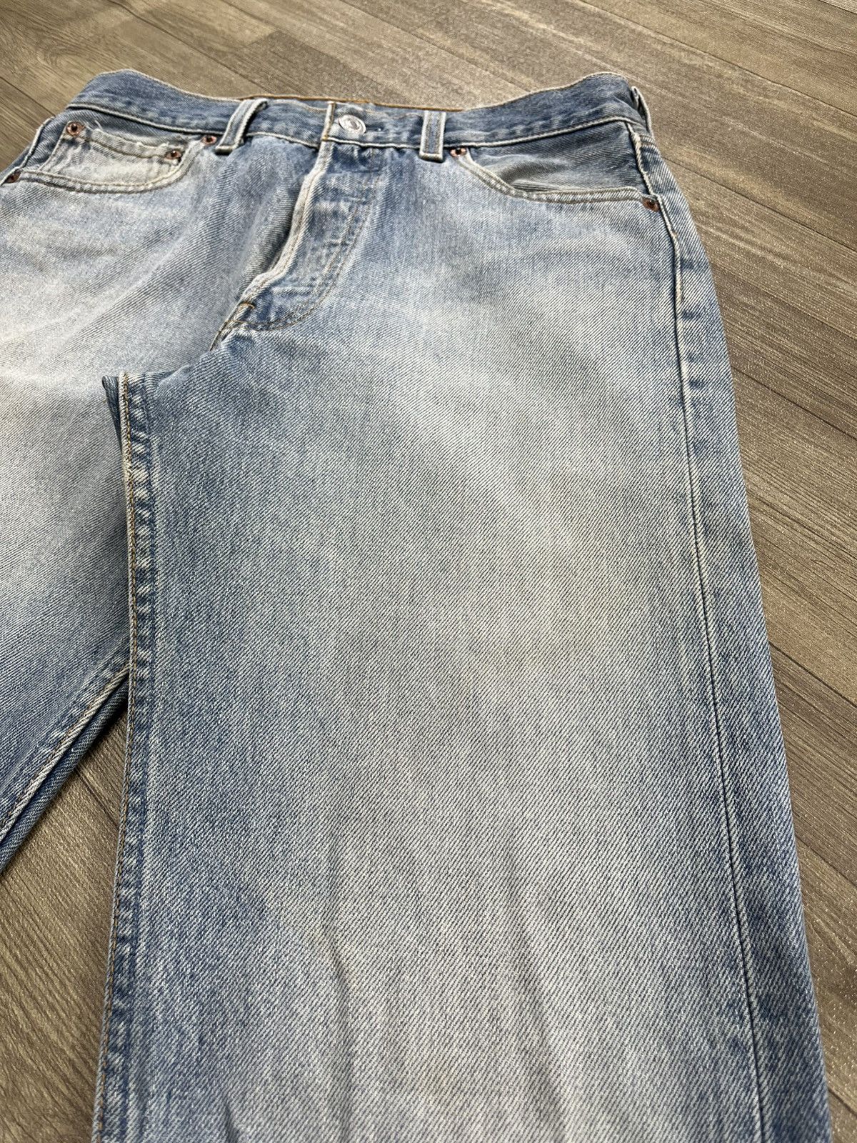 Levi's Vintage Clothing 🇺🇸1990s Vintage Levis 501 LVC 30x34 Light Blue Straight Jeans Size US 30 / EU 46 - 10 Thumbnail