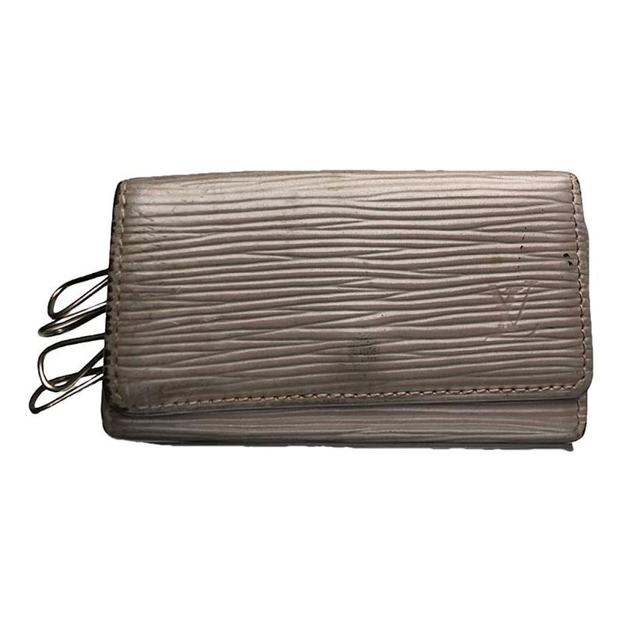 Louis Vuitton Lockme Grey Leather Purse Size ONE SIZE - 1 Thumbnail