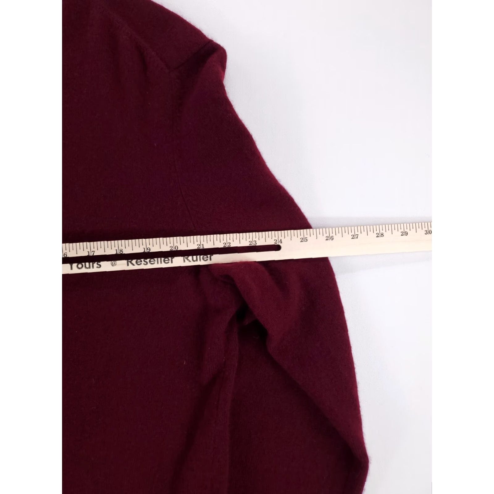Club Room VINTAGE? No. Macy's Club Room 100% Cashmere Sweater Maroon V-Neck Long Sleeve Mens L Size US L / EU 52-54 / 3 - 6 Thumbnail