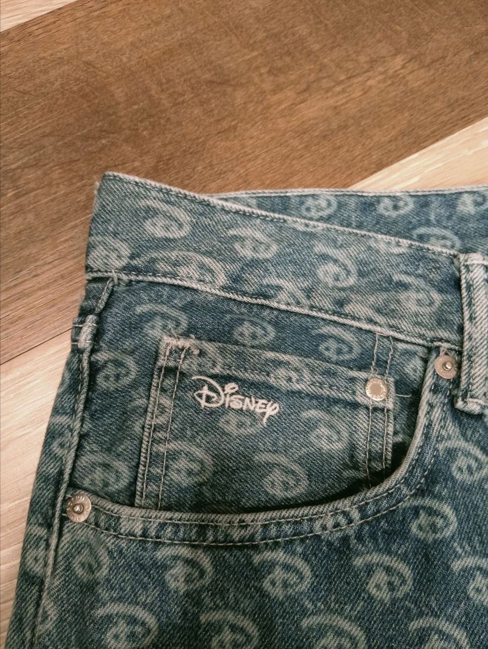 Disney DISNEY 100 X H&M MONOGRAM JEANS Size US 36 / EU 52 - 4 Thumbnail